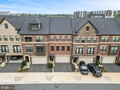 22260 Cornerstone Crossing Ter, Ashburn, VA 20148