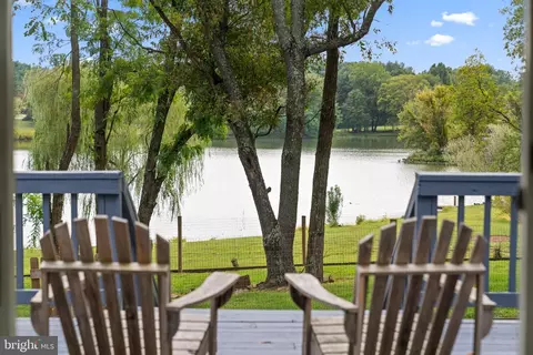 38045 Dawson Gap Ln, Hillsboro, VA 20132