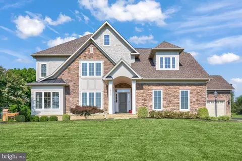 14619 Falconaire Pl, Leesburg, VA 20176