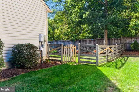 Exterior - 21563 Awbrey Pl, Broadlands, VA 20148 photo 5 of 17