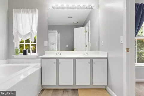 Entry Way - 21563 Awbrey Pl, Broadlands, VA 20148 photo 11 of 16