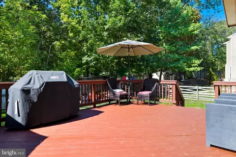 Exterior - 21563 Awbrey Pl, Broadlands, VA 20148 photo 16 of 17
