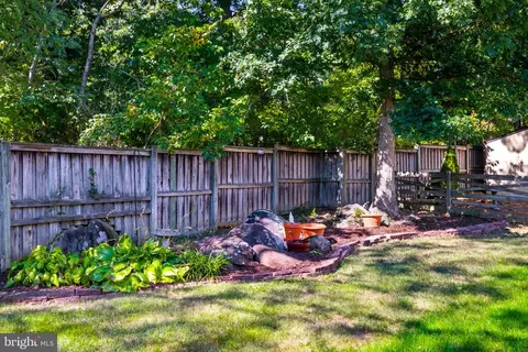 Exterior - 21563 Awbrey Pl, Broadlands, VA 20148 photo 10 of 17