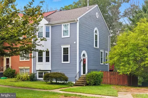 47587 Comer Sq, Sterling, VA 20165