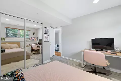 Bedroom - 47587 Comer Sq, Sterling, VA 20165 photo 6 of 6
