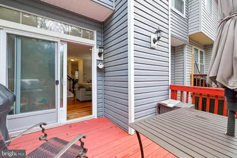Exterior - 47587 Comer Sq, Sterling, VA 20165 photo 6 of 12