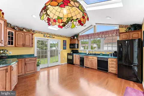 Kitchen - 224 W Beech Rd, Sterling, VA 20164 photo 2 of 3