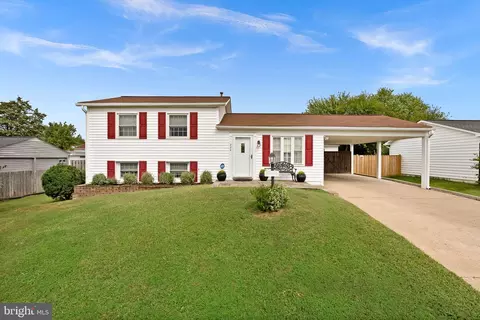 224 W Beech Rd, Sterling, VA 20164