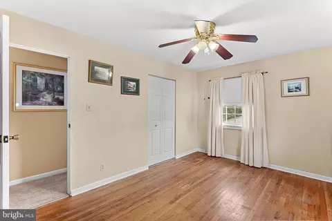 Bedroom - 224 W Beech Rd, Sterling, VA 20164 photo 2 of 5
