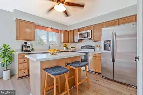 Kitchen - 43507 Blacksmith Sq, Ashburn, VA 20147 photo 1 of 1