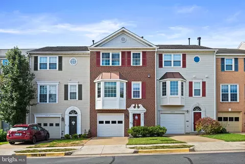 Exterior - 43507 Blacksmith Sq, Ashburn, VA 20147 photo 4 of 4