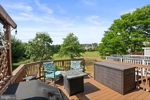 Exterior - 43507 Blacksmith Sq, Ashburn, VA 20147 photo 1 of 4