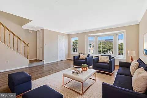 Living - 43507 Blacksmith Sq, Ashburn, VA 20147 photo 1 of 2