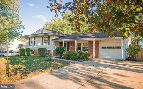 724 N Amelia St, Sterling, VA 20164