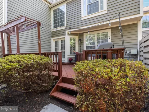 43800 Stonebridge Dr, Ashburn, VA 20147 photo 40