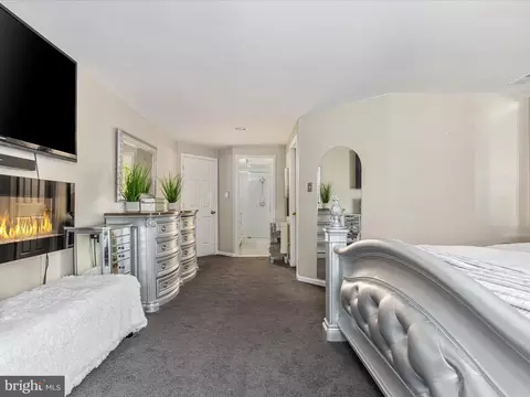 43800 Stonebridge Dr, Ashburn, VA 20147 photo 19