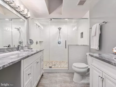 43800 Stonebridge Dr, Ashburn, VA 20147 photo 22