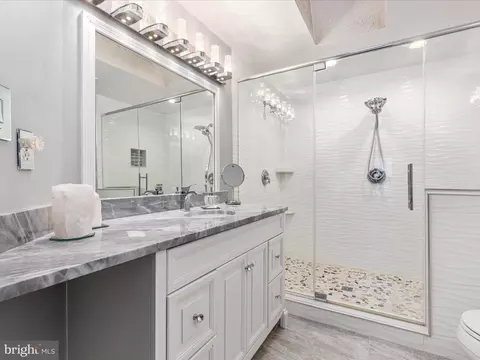 43800 Stonebridge Dr, Ashburn, VA 20147 photo 21