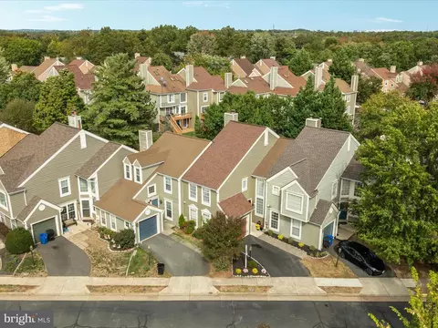 43800 Stonebridge Dr, Ashburn, VA 20147 photo 46