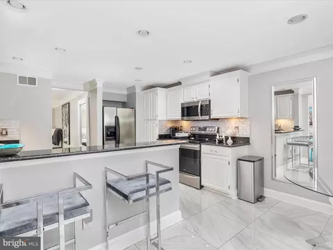 43800 Stonebridge Dr, Ashburn, VA 20147 photo 12