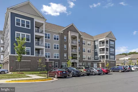 21914 Hawksbill High Cir #304, Sterling, VA 20164