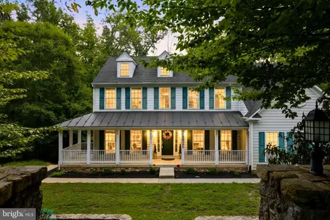 14388 Waterford Woods Ct, Leesburg, VA 20176