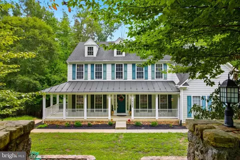 14388 Waterford Woods Ct, Leesburg, VA 20176
