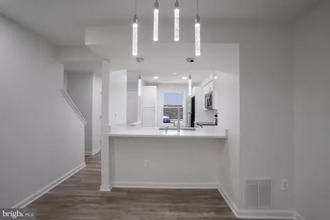 Entry Way - 112 Argus Pl, Sterling, VA 20164 photo 2 of 6