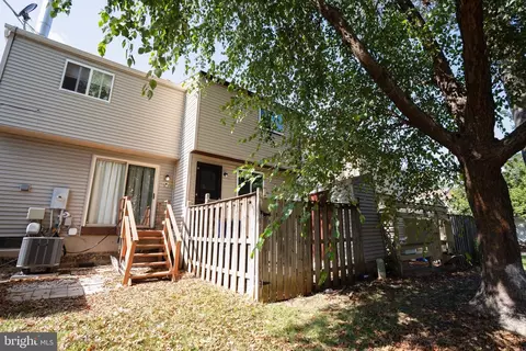 Exterior - 112 Argus Pl, Sterling, VA 20164 photo 5 of 6