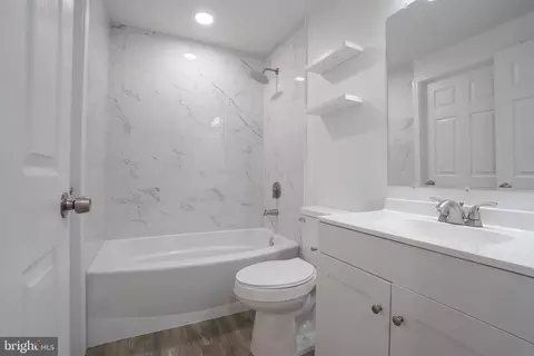 Entry Way - 112 Argus Pl, Sterling, VA 20164 photo 4 of 6