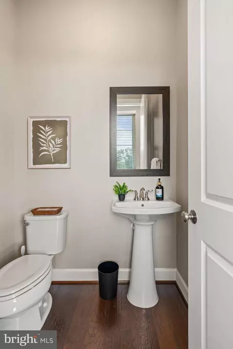 20396 Roslindale Dr, Ashburn, VA 20147 photo 25