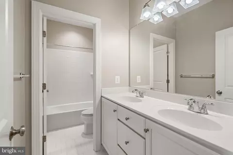 20396 Roslindale Dr, Ashburn, VA 20147 photo 44