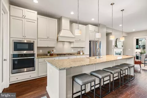 20396 Roslindale Dr, Ashburn, VA 20147 photo 17