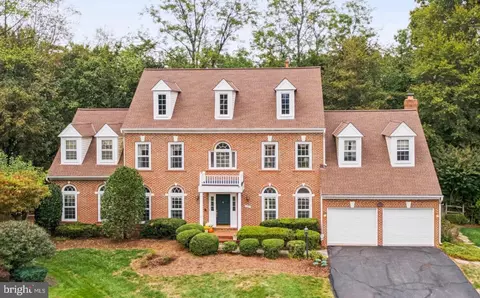 20931 Lock Ct, Sterling, VA 20165