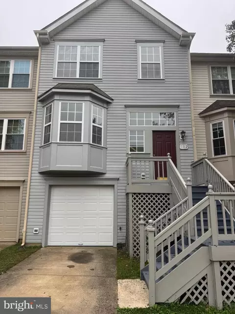 102 Frazer Dr, Purcellville, VA 20132