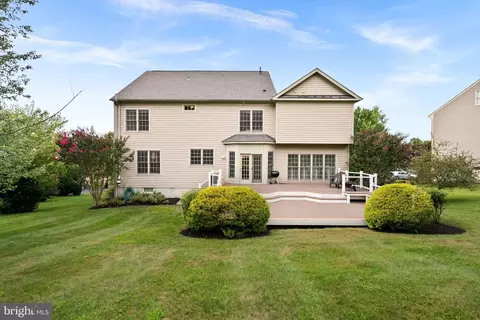 Exterior - 42645 Cochrans Lock Dr, Ashburn, VA 20148 photo 7 of 9
