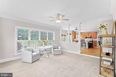 Living - 42645 Cochrans Lock Dr, Ashburn, VA 20148 photo 5 of 10