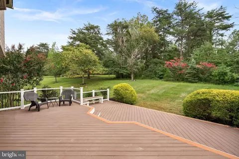 Exterior - 42645 Cochrans Lock Dr, Ashburn, VA 20148 photo 5 of 9