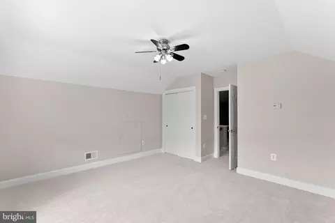 Bedroom - 42645 Cochrans Lock Dr, Ashburn, VA 20148 photo 9 of 11