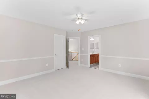 Bedroom - 42645 Cochrans Lock Dr, Ashburn, VA 20148 photo 5 of 11