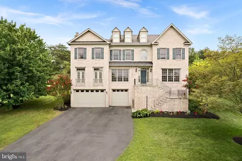 42645 Cochrans Lock Dr, Ashburn, VA 20148