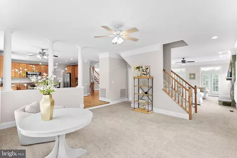 Entry Way - 42645 Cochrans Lock Dr, Ashburn, VA 20148 photo 3 of 7