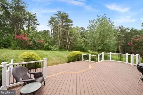 Exterior - 42645 Cochrans Lock Dr, Ashburn, VA 20148 photo 6 of 9