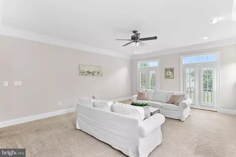 Living - 42645 Cochrans Lock Dr, Ashburn, VA 20148 photo 10 of 10