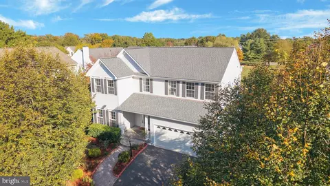 20314 Snowpoint Pl, Ashburn, VA 20147