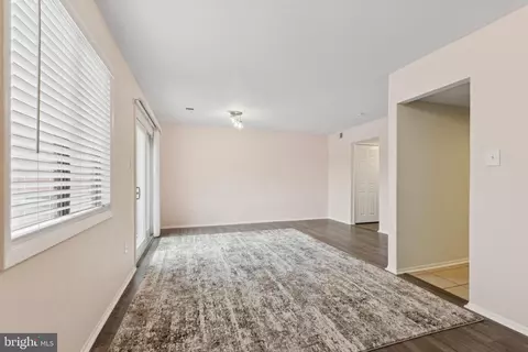 32 Regis Cir, Sterling, VA 20164 photo 5