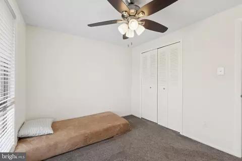 32 Regis Cir, Sterling, VA 20164 photo 22
