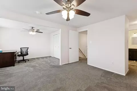 32 Regis Cir, Sterling, VA 20164 photo 15