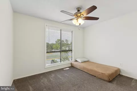 32 Regis Cir, Sterling, VA 20164 photo 21