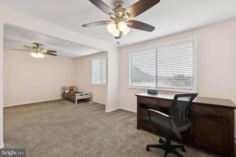 32 Regis Cir, Sterling, VA 20164 photo 14